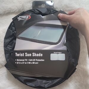 Winner's Circle Twist Sun Shade